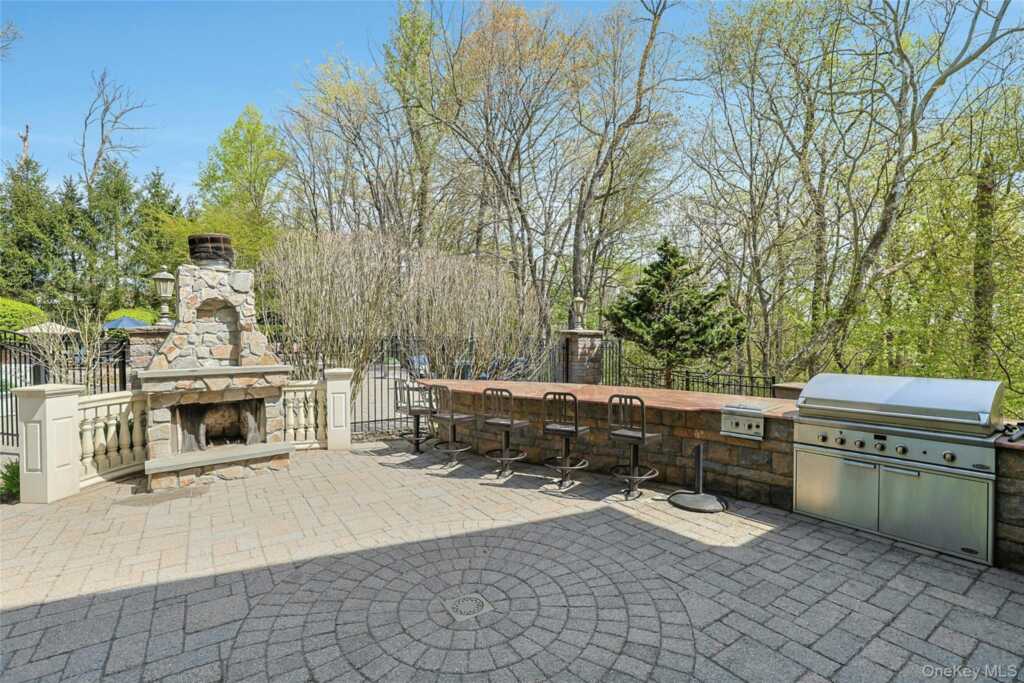 12 Rollingwood Drive, New City, NY 10956 - Photo 41 of 50