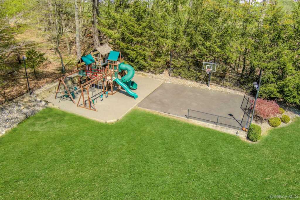 12 Rollingwood Drive, New City, NY 10956 - Photo 46 of 50