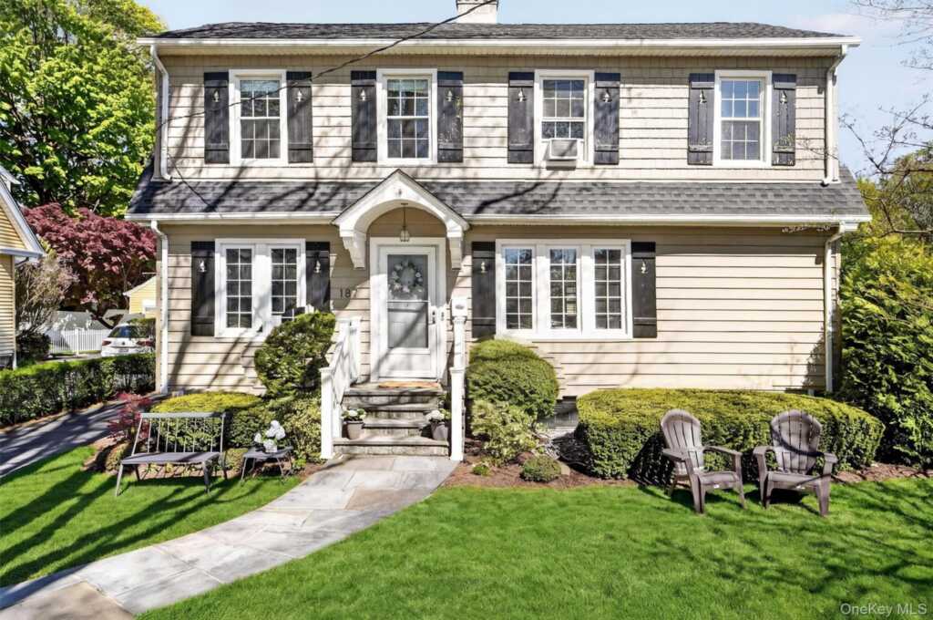 187 Longview Avenue, White Plains, NY 10605 - Photo 2 of 48