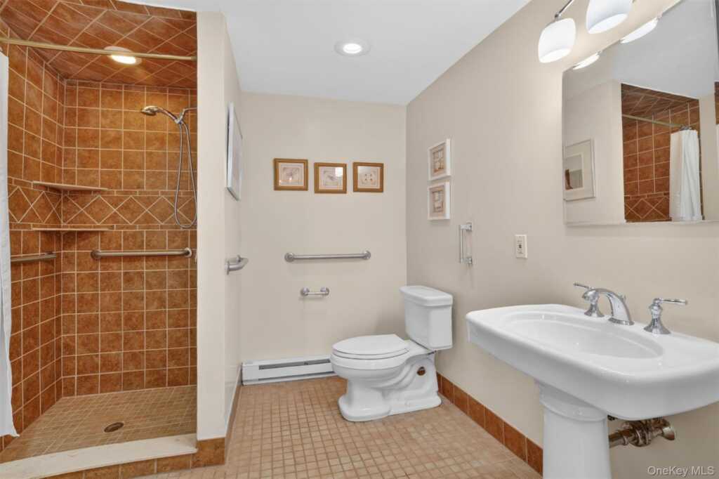 187 Longview Avenue, White Plains, NY 10605 - Photo 20 of 48