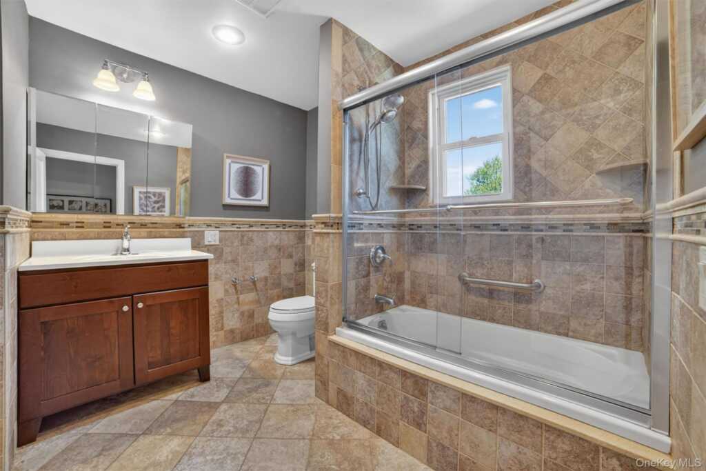 187 Longview Avenue, White Plains, NY 10605 - Photo 28 of 48