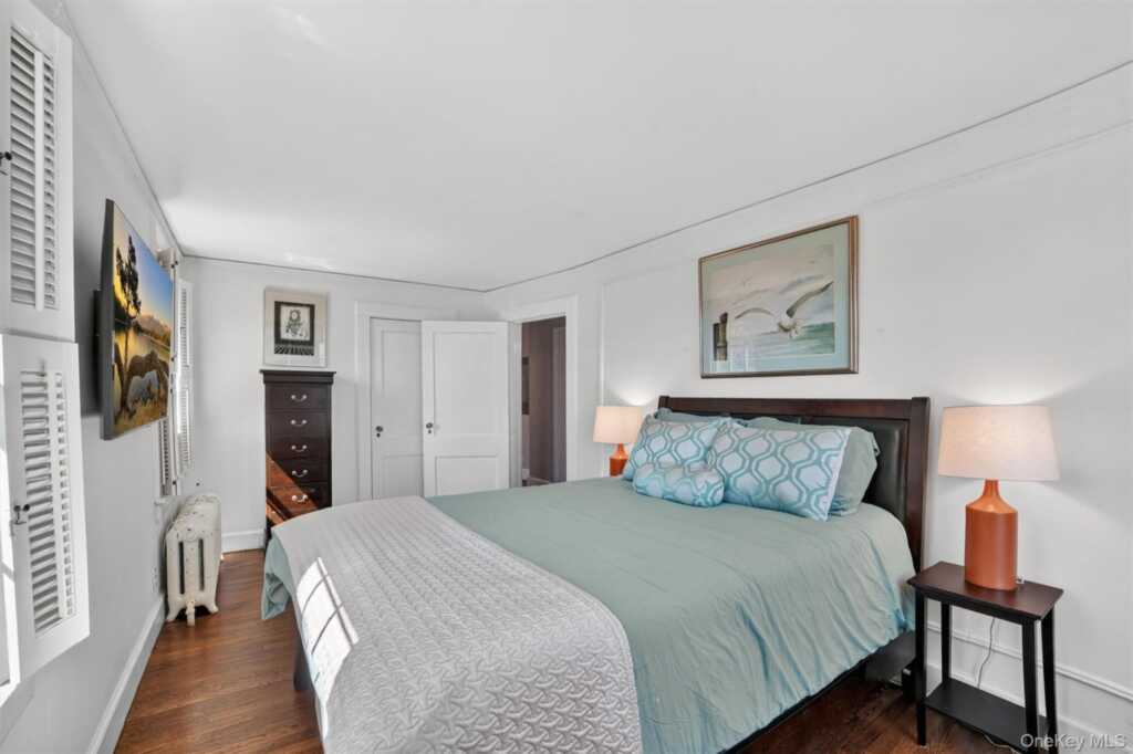 187 Longview Avenue, White Plains, NY 10605 - Photo 32 of 48