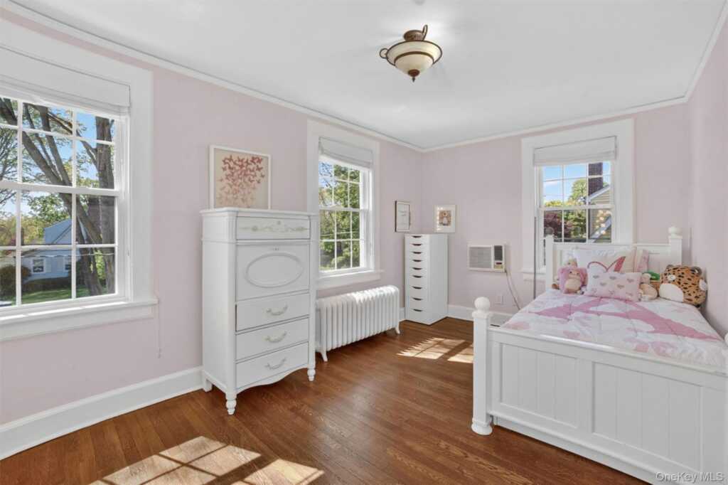187 Longview Avenue, White Plains, NY 10605 - Photo 34 of 48