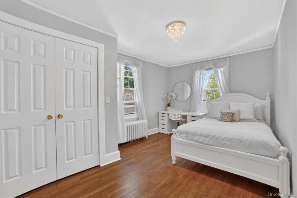 187 Longview Avenue, White Plains, NY 10605 - Photo 36 of 48