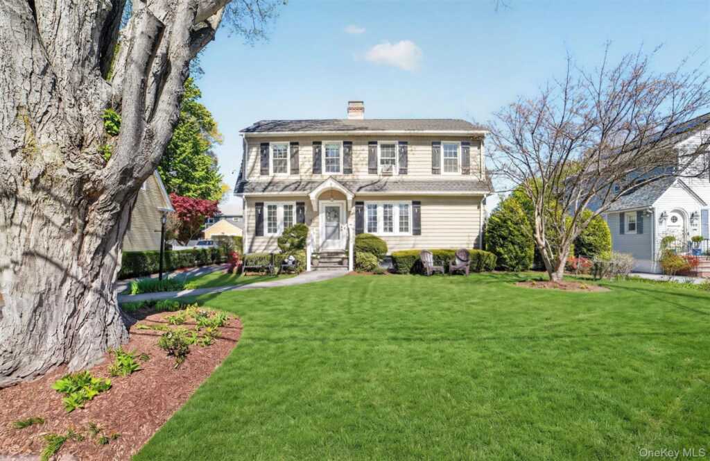 187 Longview Avenue, White Plains, NY 10605 - Photo 5 of 48