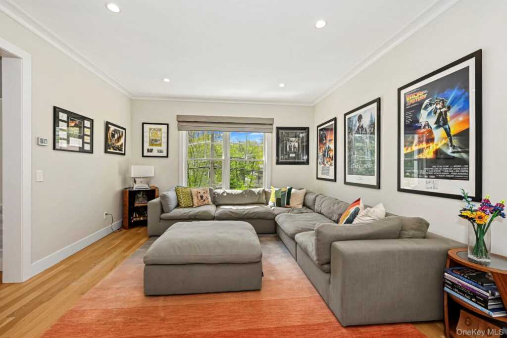 407 Wilmot Road, New Rochelle, NY 10804 - Photo 13 of 50