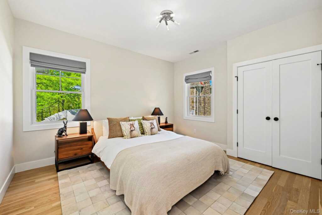 407 Wilmot Road, New Rochelle, NY 10804 - Photo 29 of 50