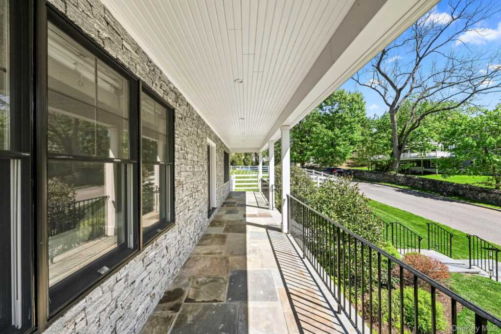 407 Wilmot Road, New Rochelle, NY 10804 - Photo 40 of 50