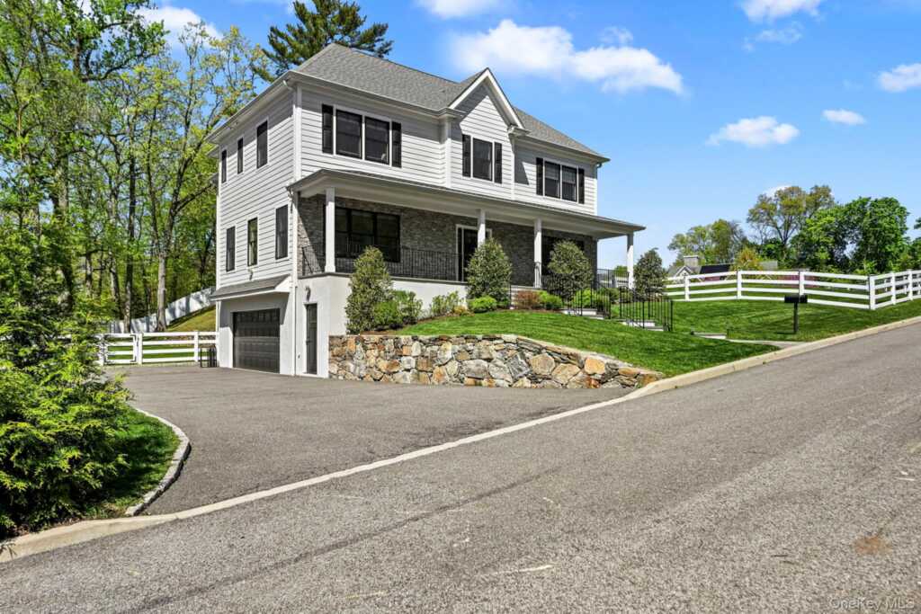 407 Wilmot Road, New Rochelle, NY 10804 - Photo 44 of 50