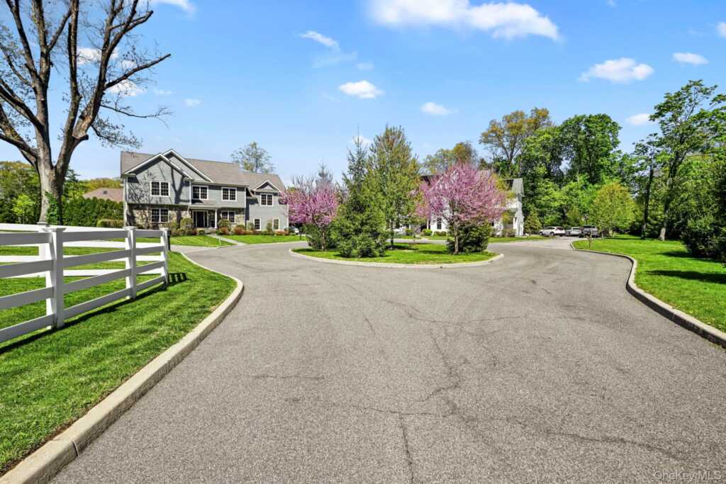 407 Wilmot Road, New Rochelle, NY 10804 - Photo 46 of 50