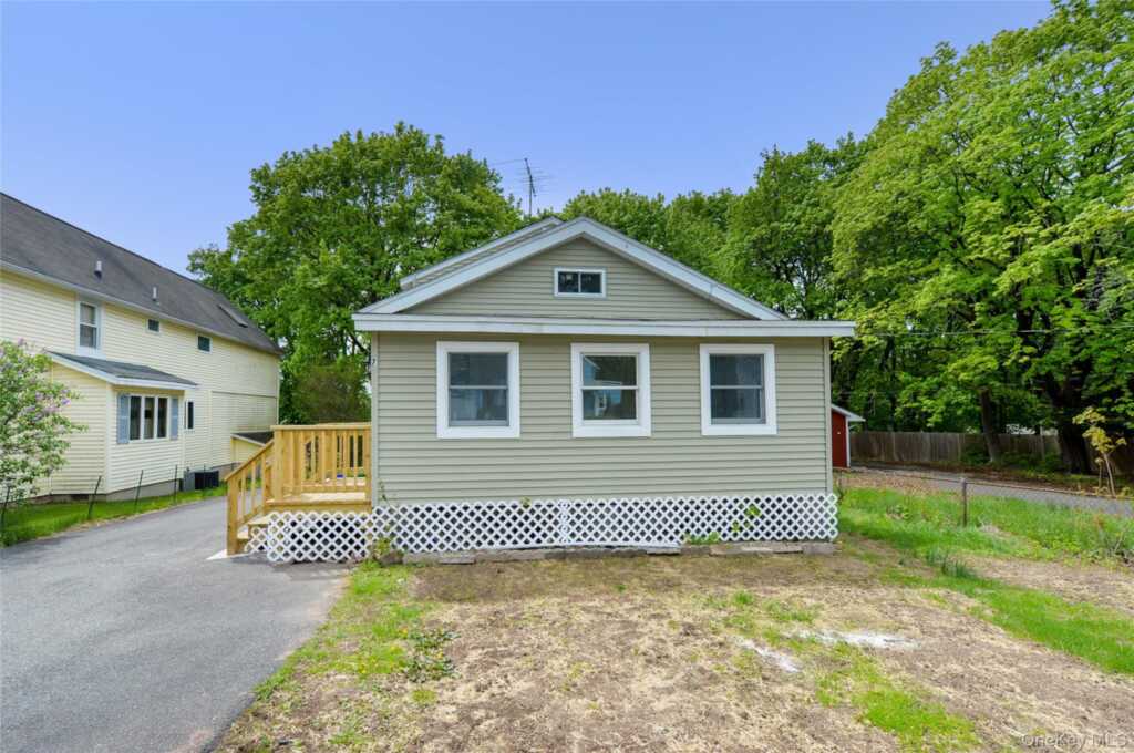 7 Pioneer Avenue, Suffern, NY 10901