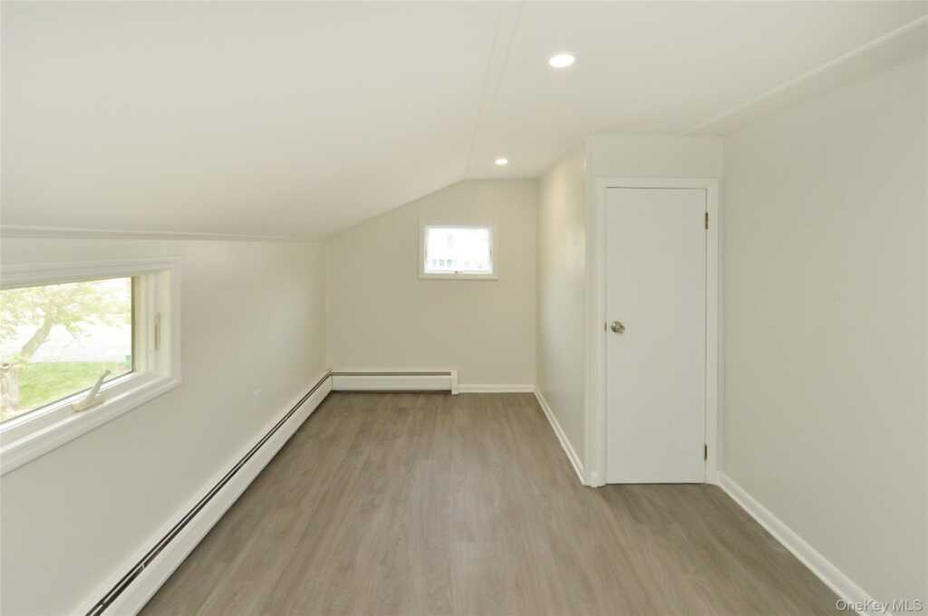 7 Pioneer Avenue, Suffern, NY 10901 - Photo 18 of 27