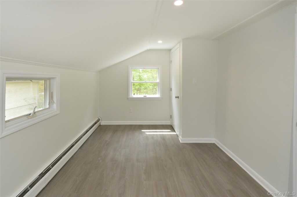 7 Pioneer Avenue, Suffern, NY 10901 - Photo 21 of 27