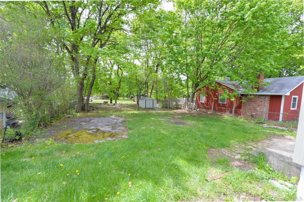 7 Pioneer Avenue, Suffern, NY 10901 - Photo 3 of 27