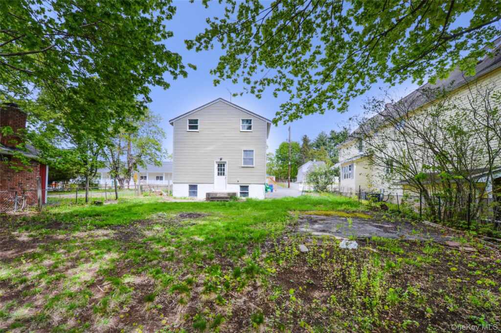 7 Pioneer Avenue, Suffern, NY 10901 - Photo 5 of 27