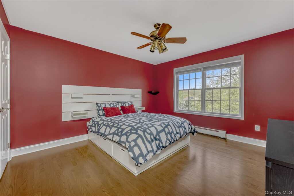 4 Birdie Drive, Suffern, NY 10901 - Photo 17 of 39