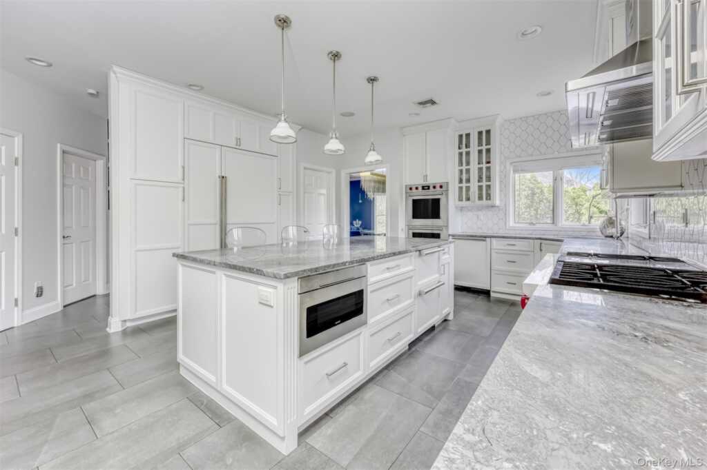4 Birdie Drive, Suffern, NY 10901 - Photo 8 of 39