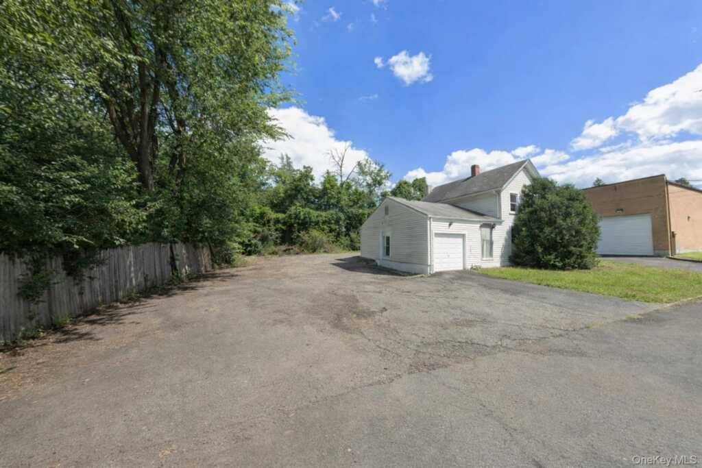 4 Tallman Place, Suffern, NY 10901 - Photo 2 of 2