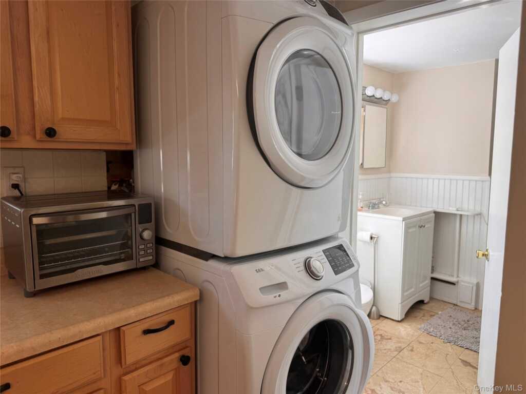 57 E Hall Avenue, Unit #2 FL, New City, NY 10956 - Photo 18 of 20