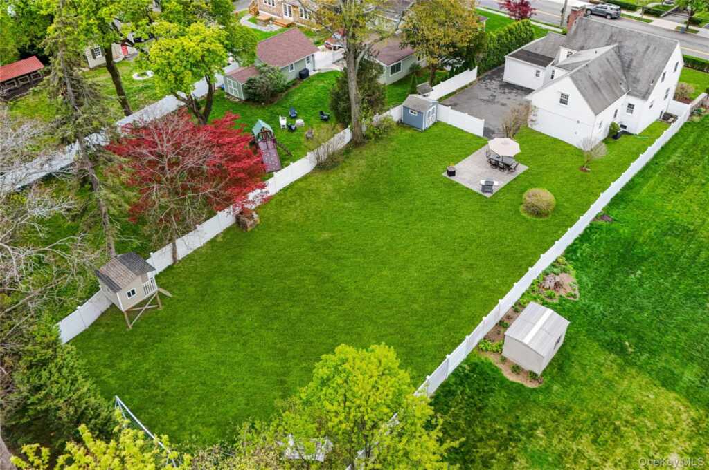 213 N Barry Avenue, Rye, NY 10543 - Photo 2 of 47