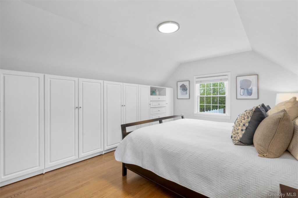 213 N Barry Avenue, Rye, NY 10543 - Photo 20 of 47