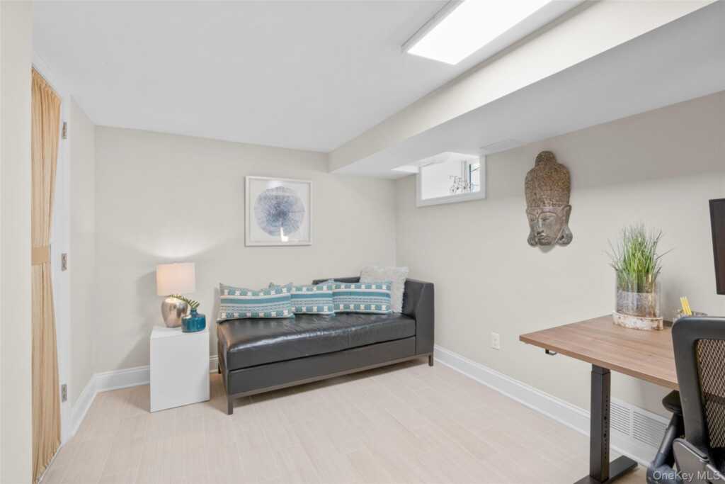 213 N Barry Avenue, Rye, NY 10543 - Photo 29 of 47