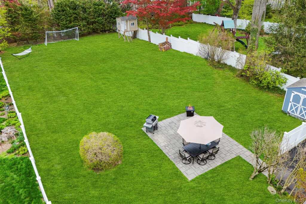 213 N Barry Avenue, Rye, NY 10543 - Photo 30 of 47