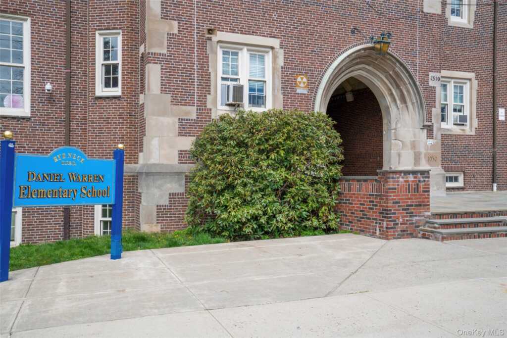 213 N Barry Avenue, Rye, NY 10543 - Photo 37 of 47