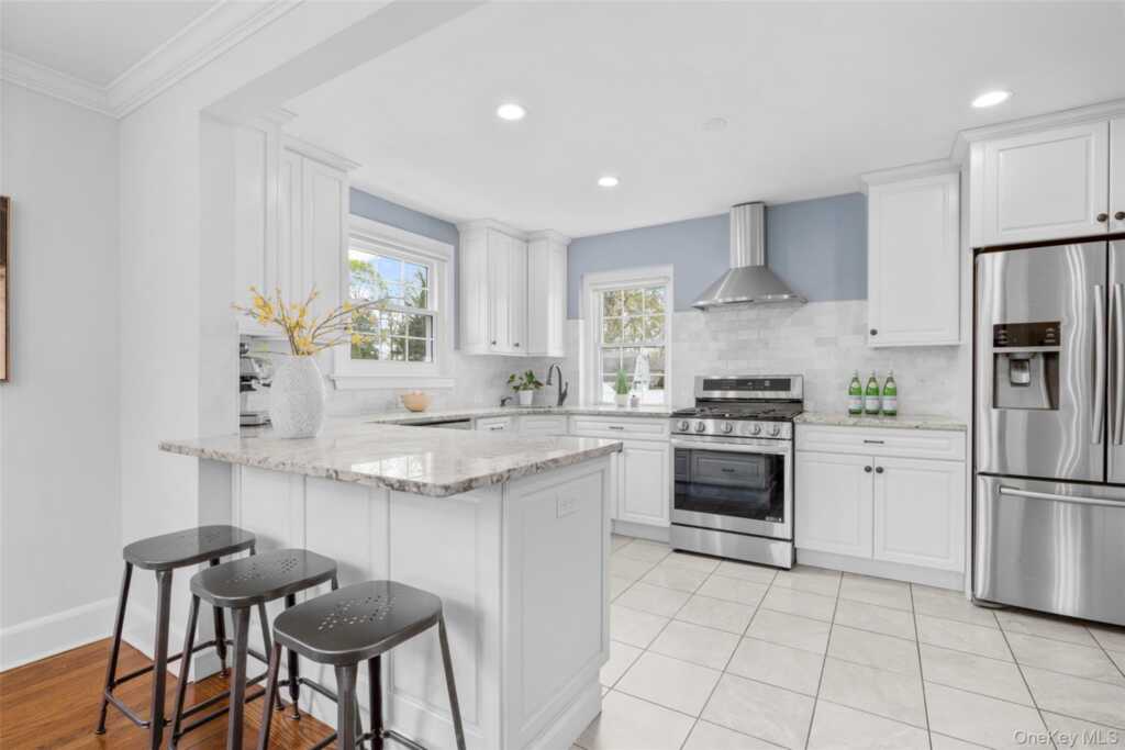 213 N Barry Avenue, Rye, NY 10543 - Photo 6 of 47