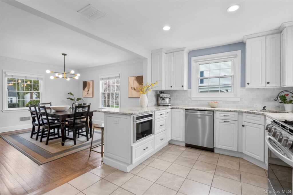 213 N Barry Avenue, Rye, NY 10543 - Photo 7 of 47