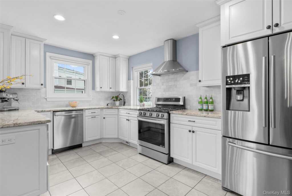 213 N Barry Avenue, Rye, NY 10543 - Photo 8 of 47