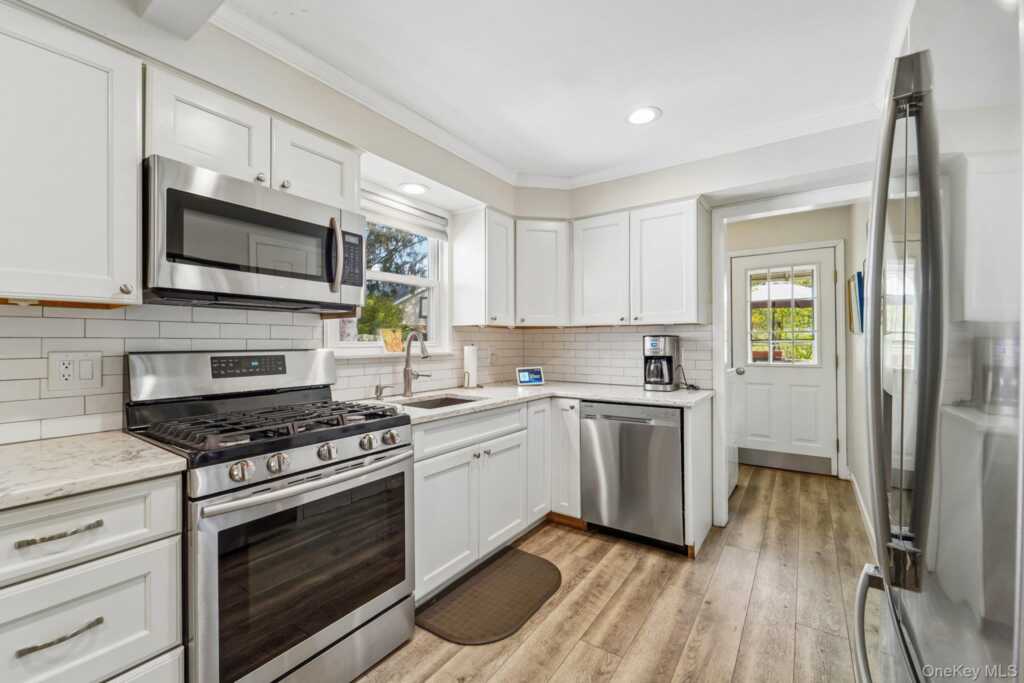 30 Pine Lane, New City, NY 10956 - Photo 12 of 34