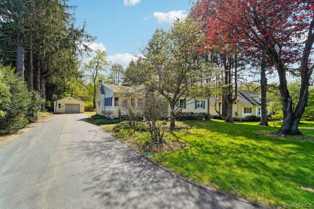 30 Pine Lane, New City, NY 10956 - Photo 2 of 34