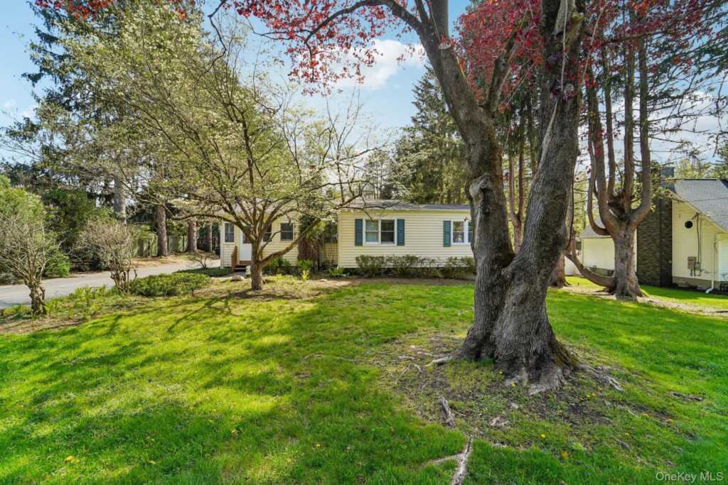 30 Pine Lane, New City, NY 10956 - Photo 4 of 34
