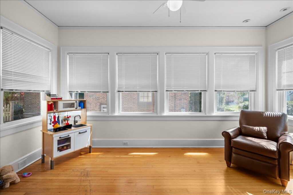 54 Ogden Avenue, White Plains, NY 10605 - Photo 10 of 47
