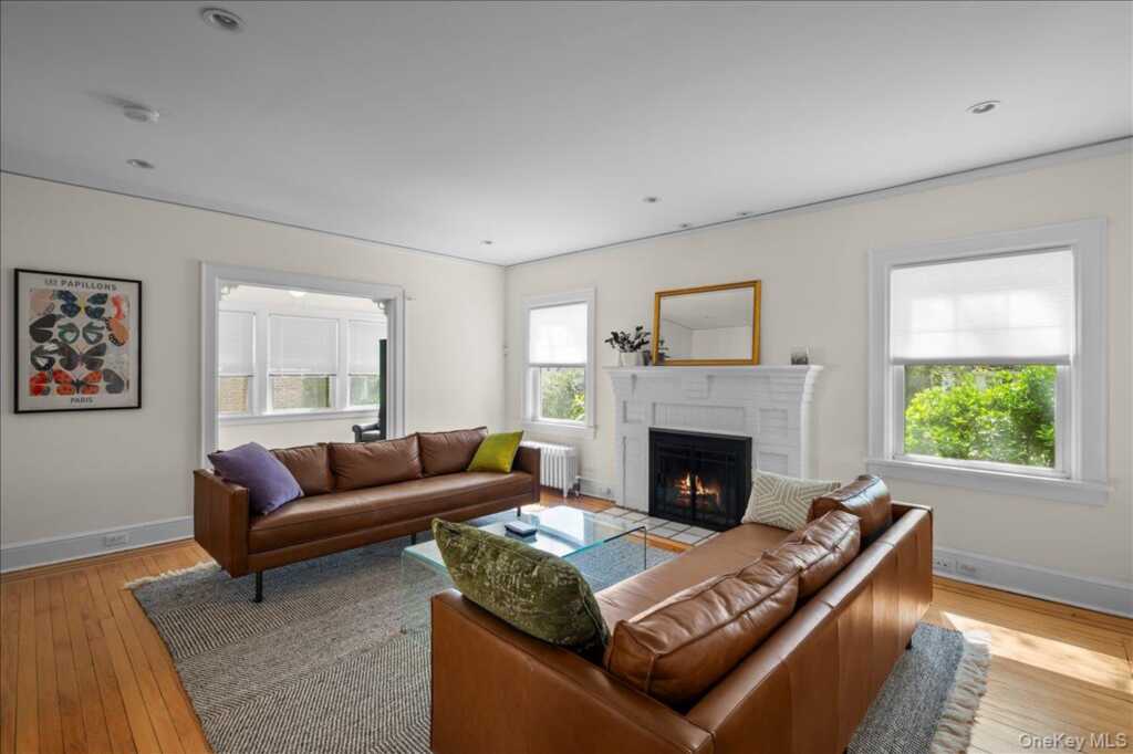 54 Ogden Avenue, White Plains, NY 10605 - Photo 6 of 47