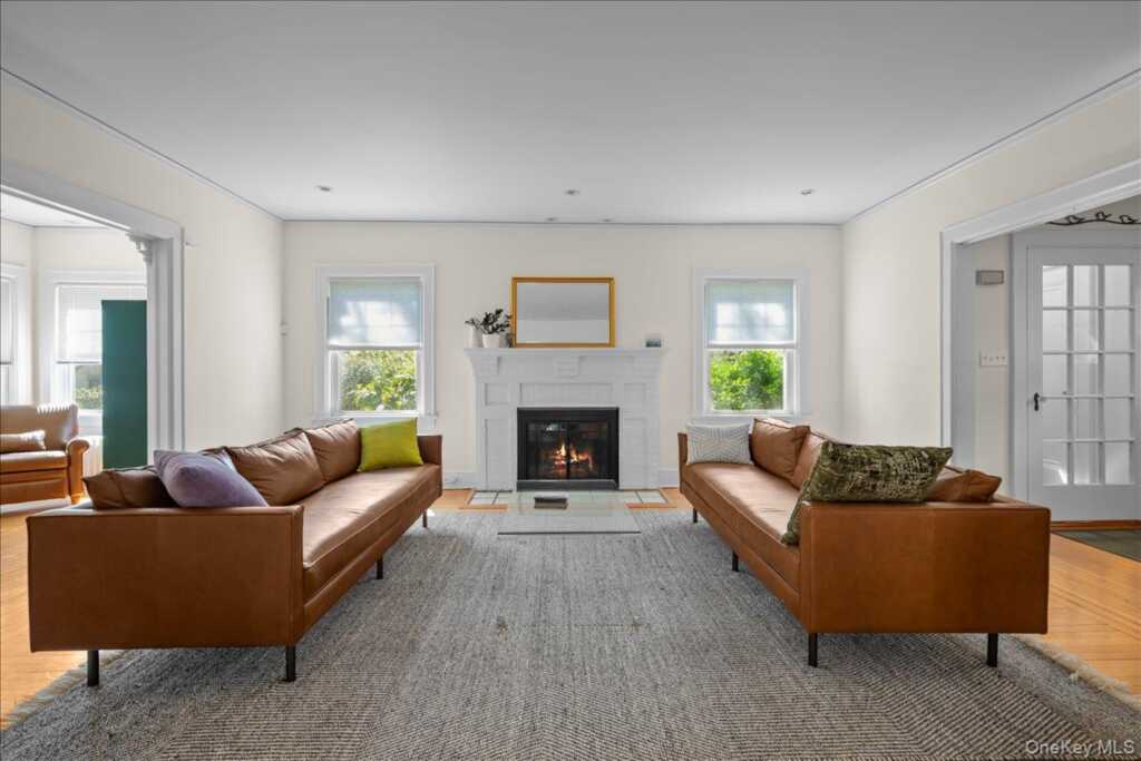 54 Ogden Avenue, White Plains, NY 10605 - Photo 8 of 47
