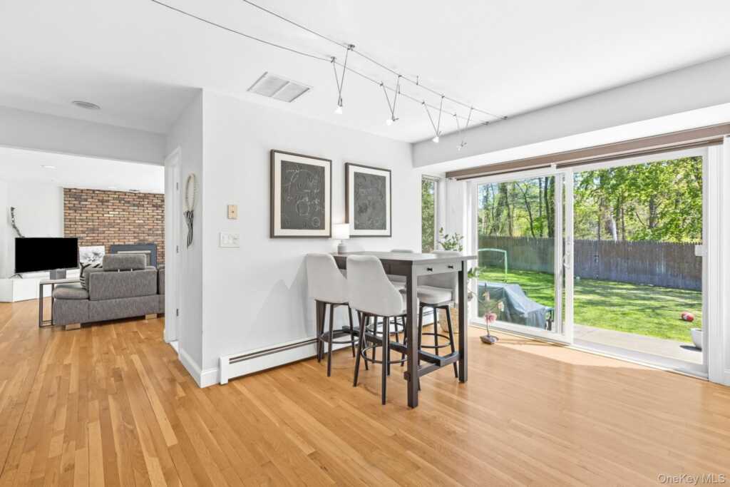 26 Devonshire Dr, White Plains, NY 10605 - Photo 19 of 37