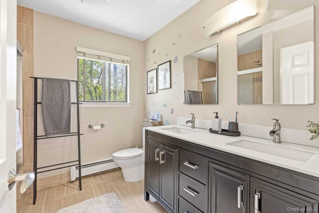 26 Devonshire Dr, White Plains, NY 10605 - Photo 25 of 37