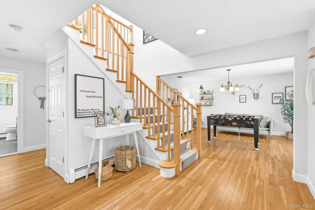 26 Devonshire Dr, White Plains, NY 10605 - Photo 7 of 37