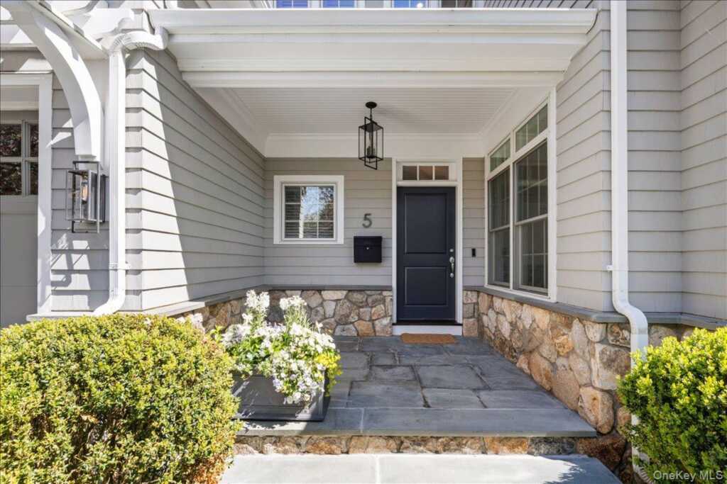 5 Rockridge Road, Rye, NY 10580 - Photo 3 of 46