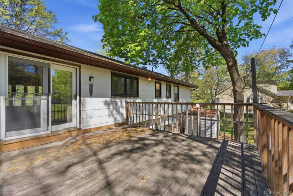 400 S Little Tor Road, New City, NY 10956 - Photo 17 of 18