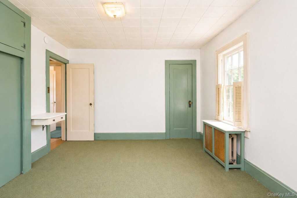 211 Old Middletown Road, Pearl River, NY 10965 - Photo 26 of 38