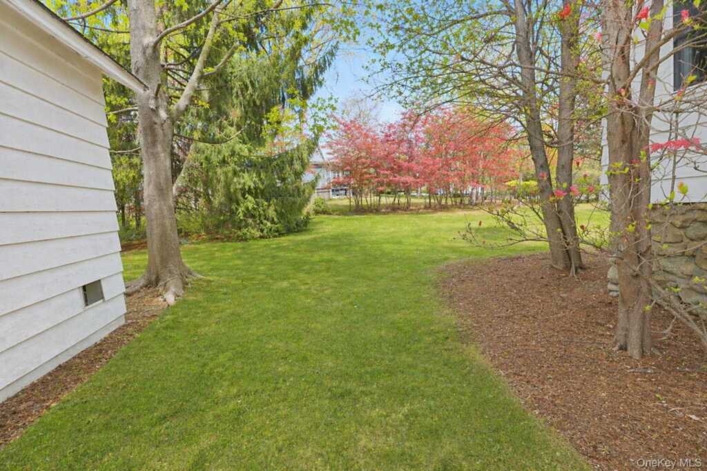 211 Old Middletown Road, Pearl River, NY 10965 - Photo 33 of 38