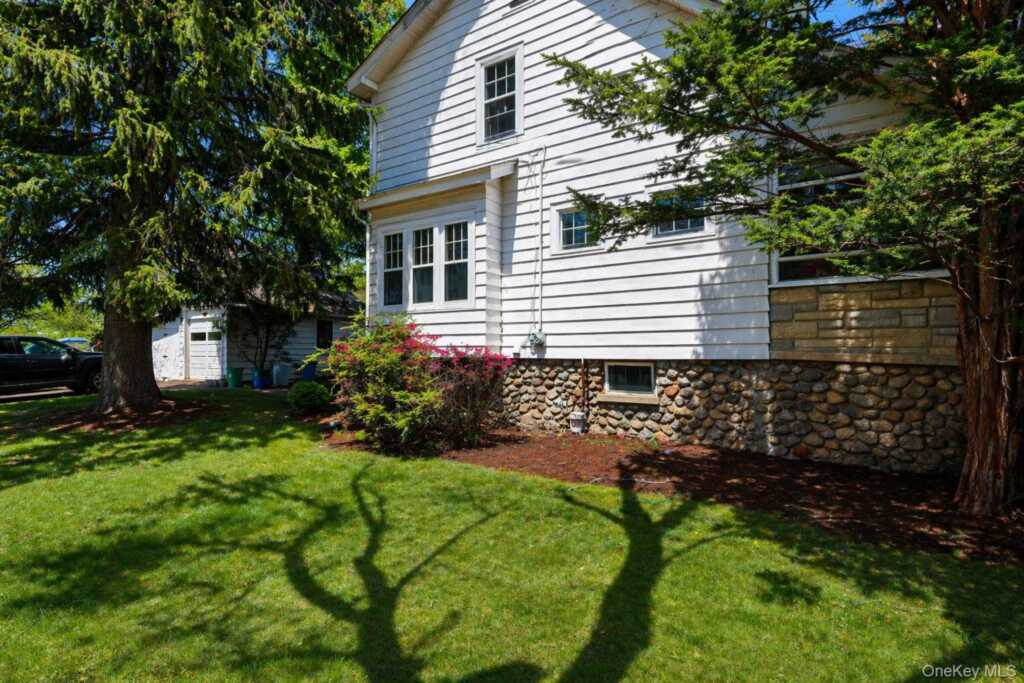211 Old Middletown Road, Pearl River, NY 10965 - Photo 35 of 38