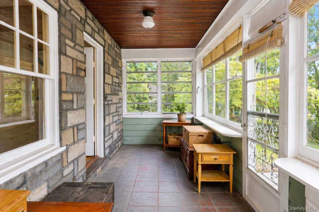 211 Old Middletown Road, Pearl River, NY 10965 - Photo 4 of 38