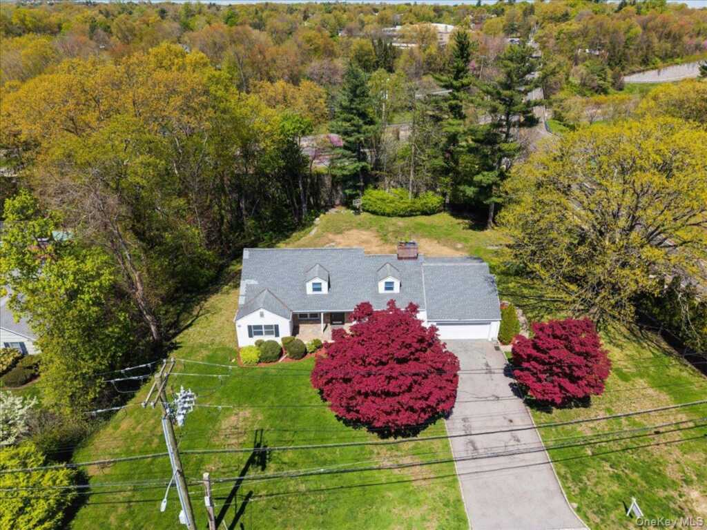 1 Windingwood Road, Rye, NY 10573