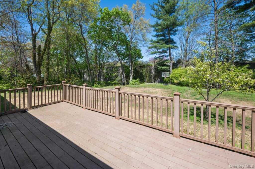 1 Windingwood Road, Rye, NY 10573 - Photo 16 of 22