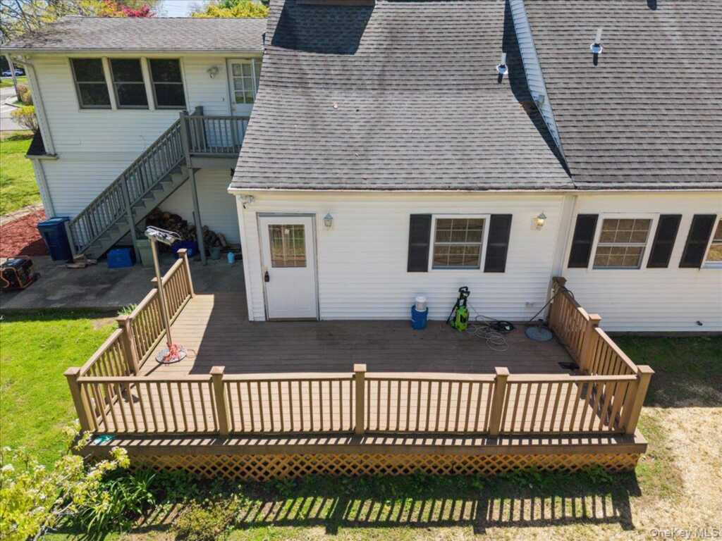 1 Windingwood Road, Rye, NY 10573 - Photo 17 of 22
