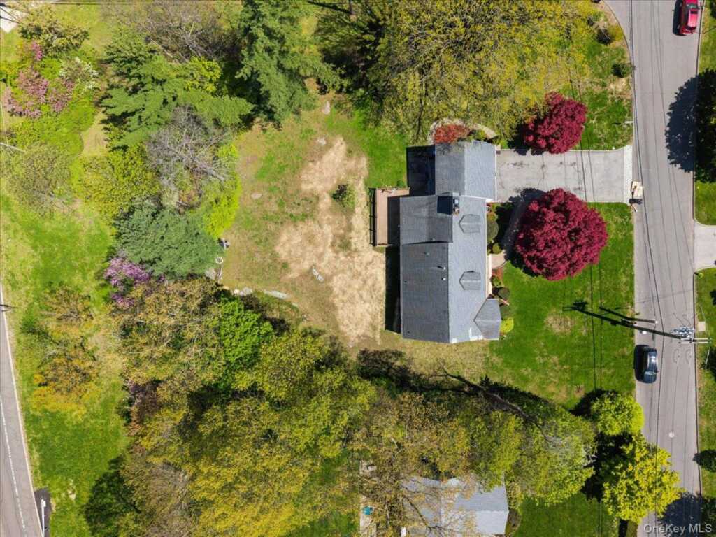 1 Windingwood Road, Rye, NY 10573 - Photo 18 of 22